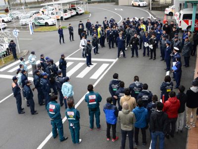 青葉消防署と青葉警察署、YMATと合同で多数傷病者・テロ対策の訓練を行っています。