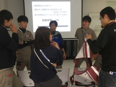 医学生や看護学生など他大学と合同でチームを構成し様々な現場を想定した活動を行い総合点を競います。