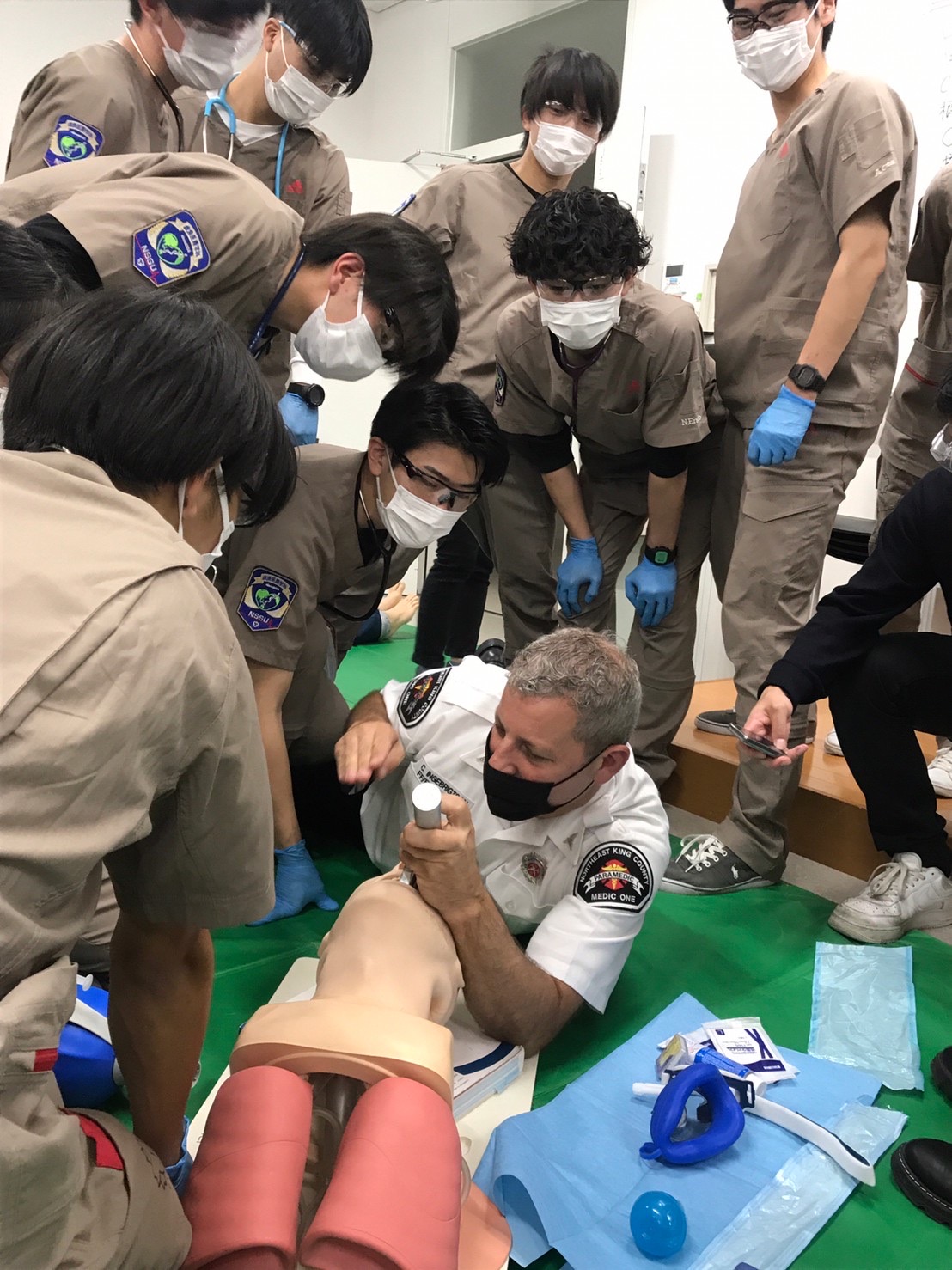シルバニアファミリー　救急隊セット シルバニアファミリー paramedic&patient 救急救命士 （関西